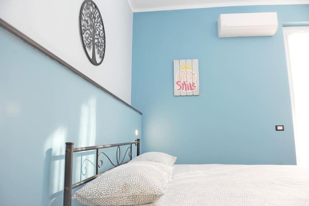 Lauretta: Adiacente Metro Apartment *