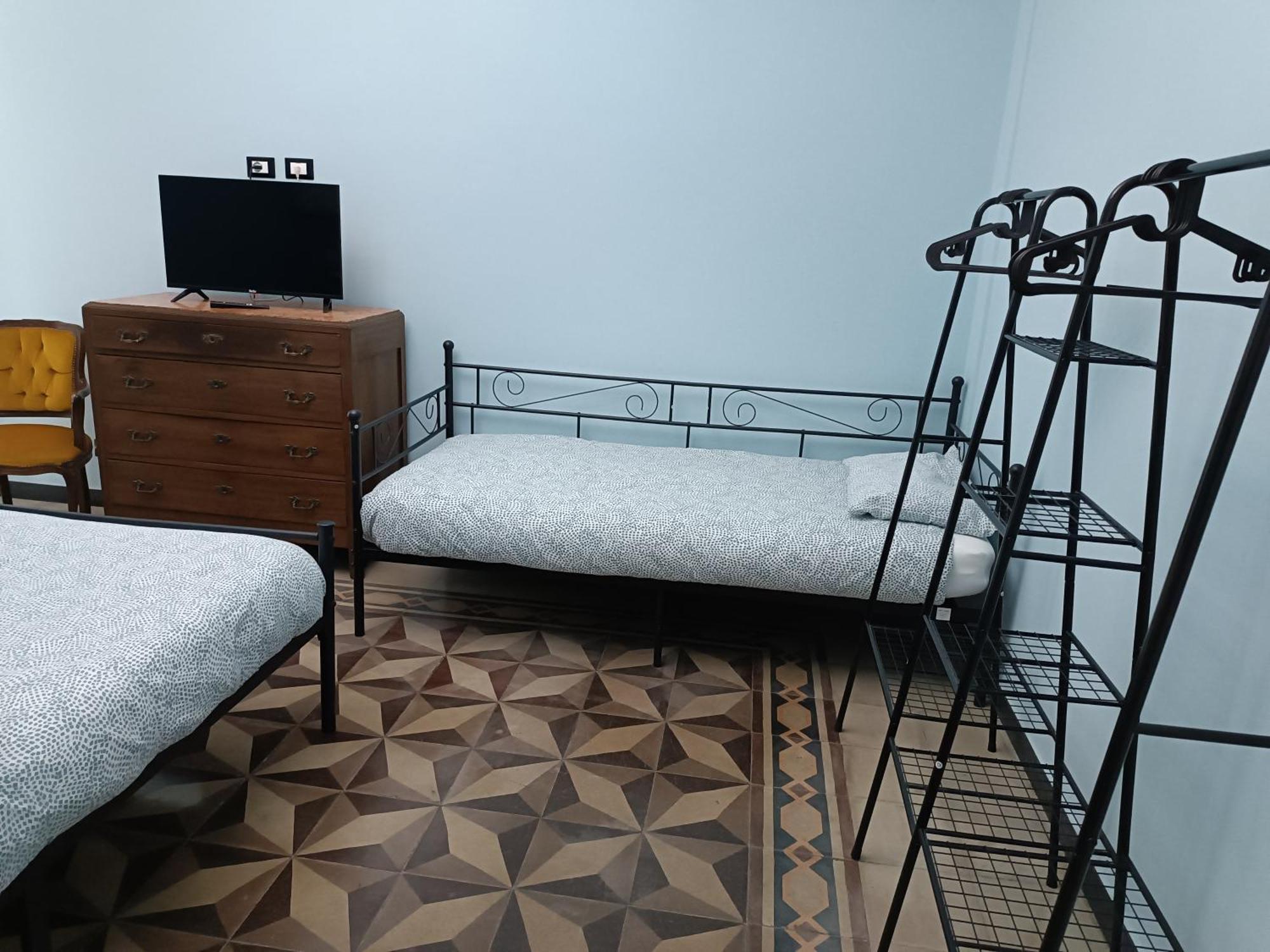 Lauretta: Adiacente Metro Apartment *